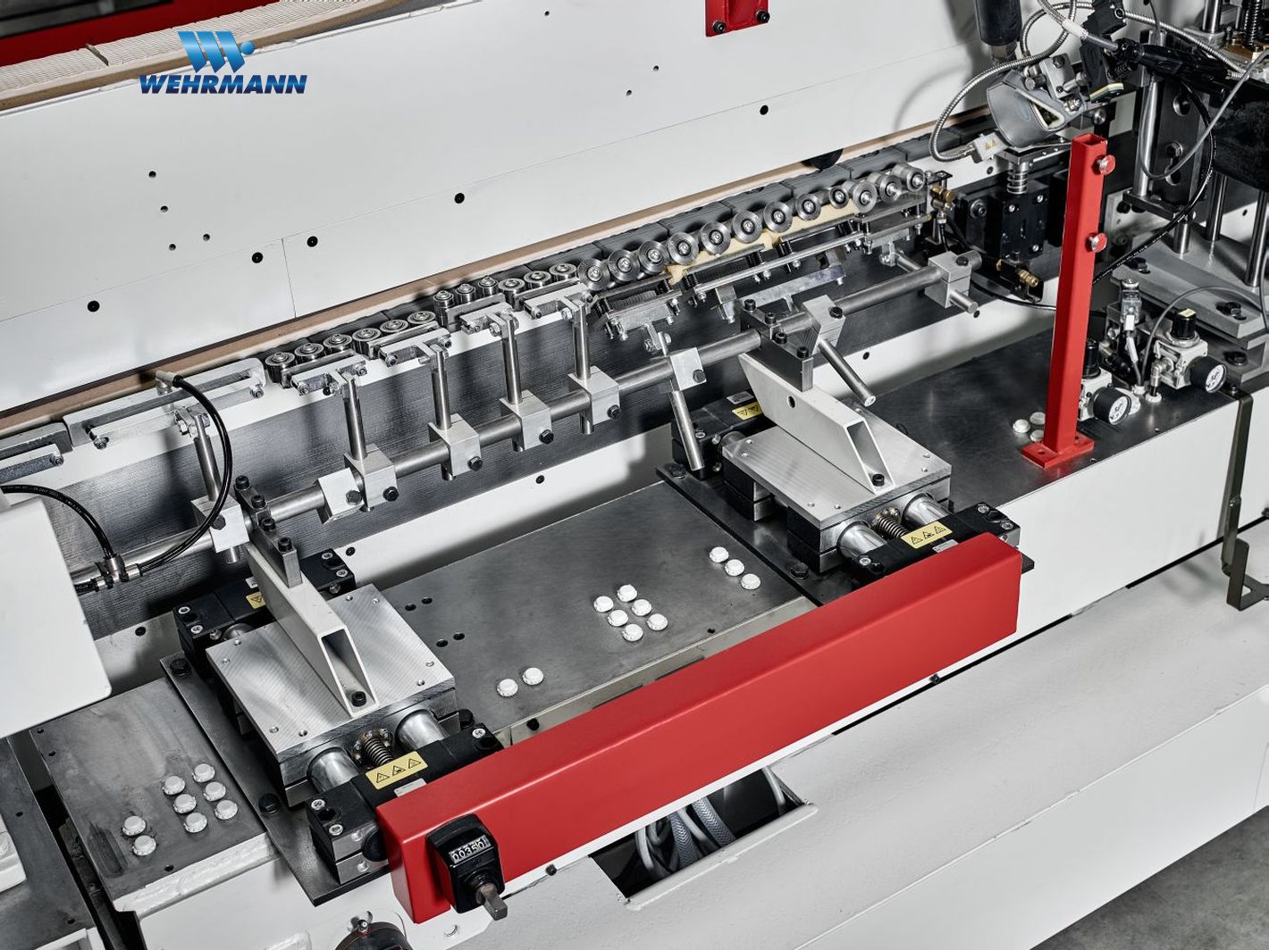 Eins. Direktpostformingmachine für gebogene Caravanfronten / WEHRMANN / Combima /K/I/R80/1260/V