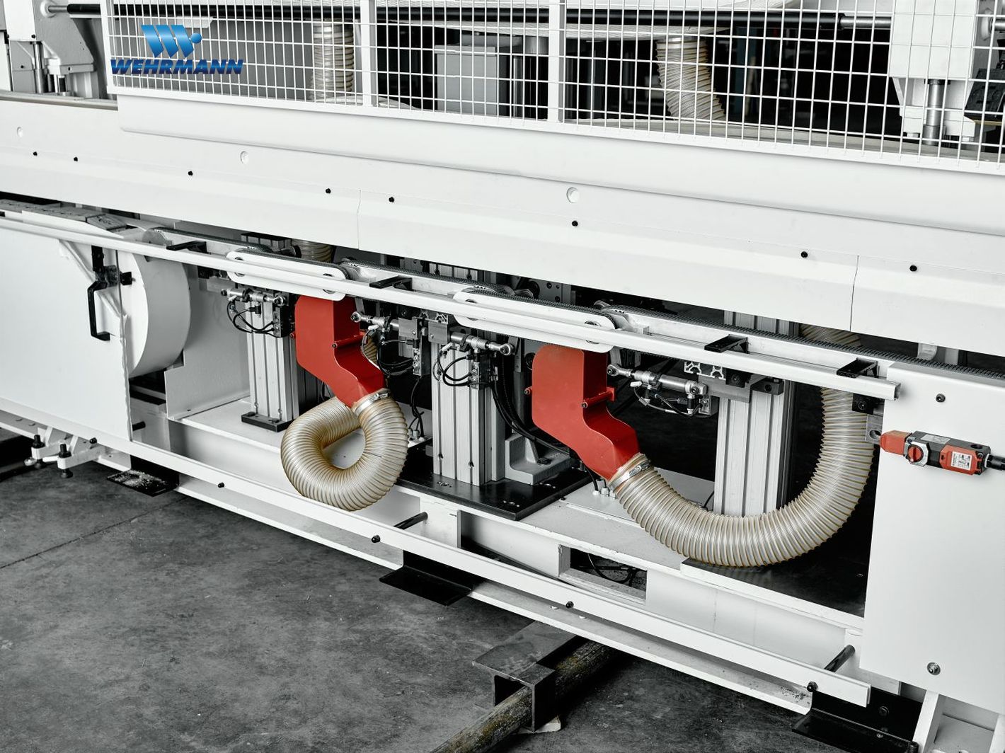 Eins. Direktpostformingmachine für gebogene Caravanfronten / WEHRMANN / Combima /K/I/R80/1260/V