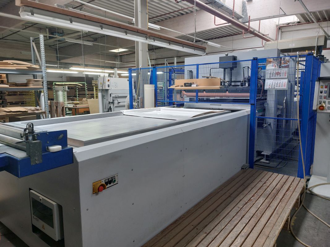 Vakuumpresse mit 2 Paternostermagazinen / WEMHöNER / 