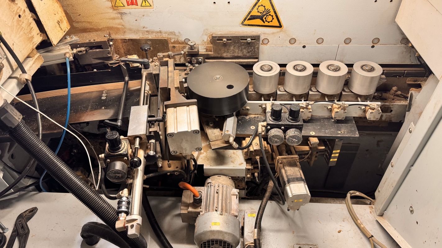 eins. Kantenanleimmaschine mit Rückführung / BRANDT / KDF 991