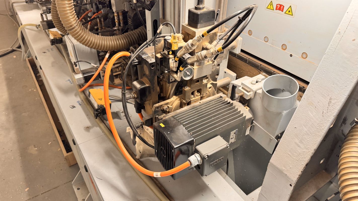 eins. Kantenanleimmaschine mit Rückführung / BRANDT / KDF 991