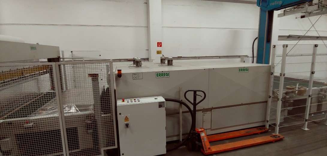 Folienverpackungsanlage mit Schrumpftunnel / ERREGI / 300 LP