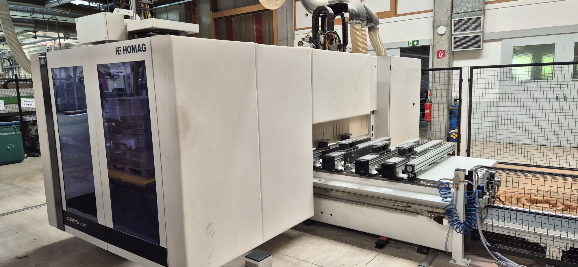 CNC-Bearbeitungszentrum mit Leimaggregat / HOMAG / CENTATEQ E-500