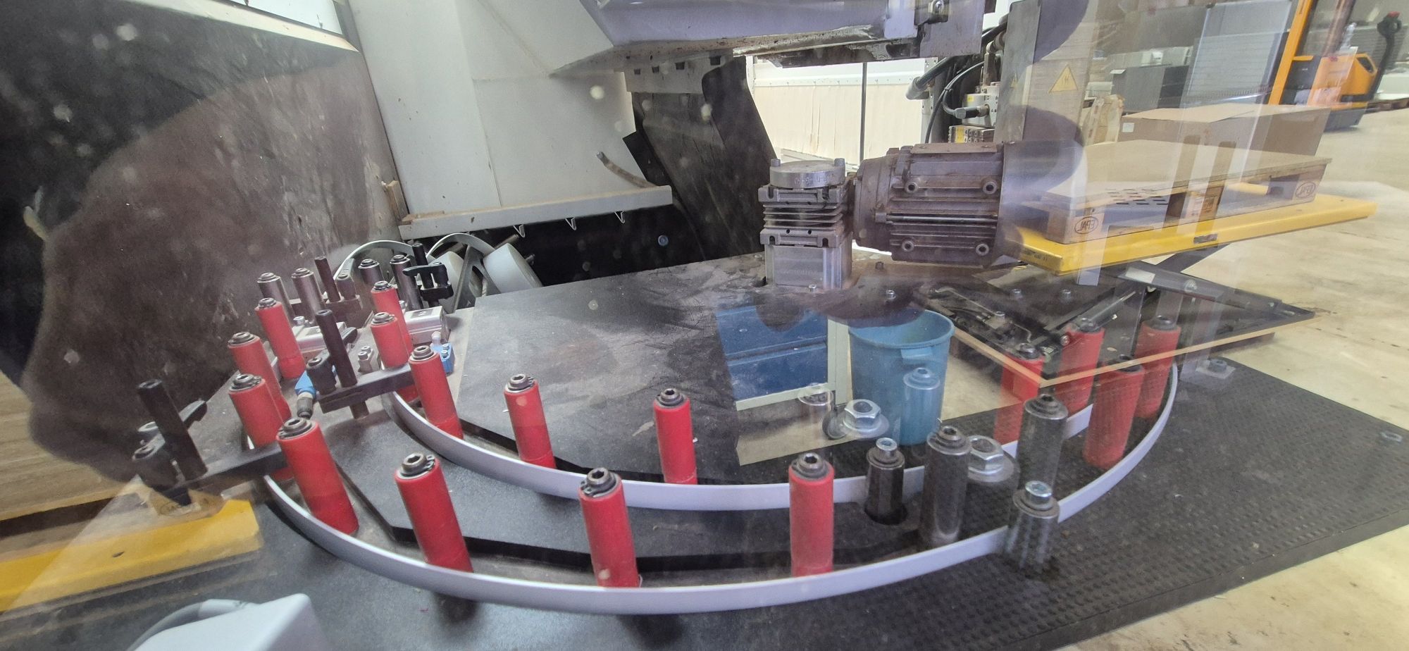 CNC-Bearbeitungszentrum mit Leimaggregat / HOMAG / CENTATEQ E-500