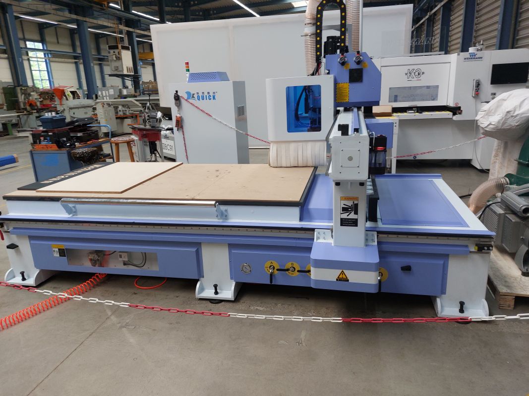 CNC-Fräsmaschine / QUICK CNC / UE-481 