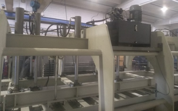 Automatische Kaltpresse / CMB / 