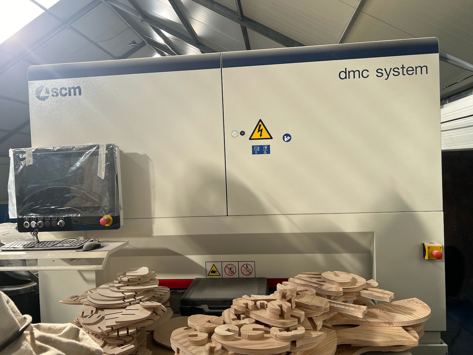 Automatisch Kalibrierende Schleifmaschine / SCM / DMC system