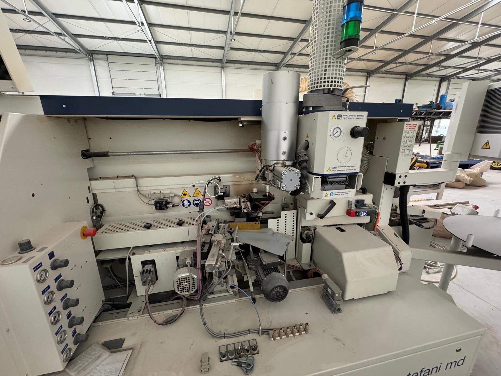 Industrielle automatsiche Kantenanleimmaschine mit Rückführung / SCM / Stefani md