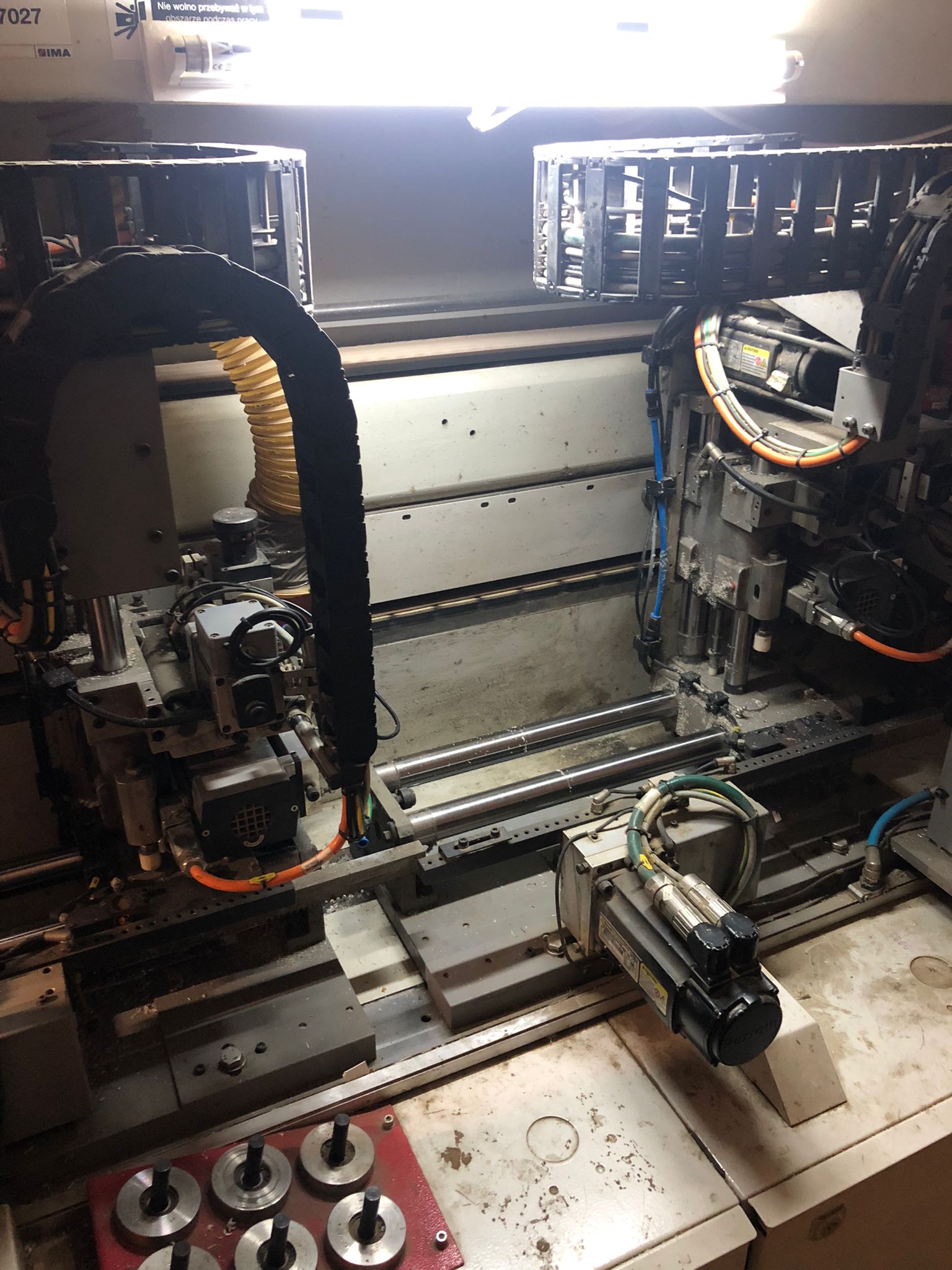 einseitige Kantenanleimmaschine / IMA / Advantage 550 einseitige Kantenanleimmaschine / IMA / Advantage 550