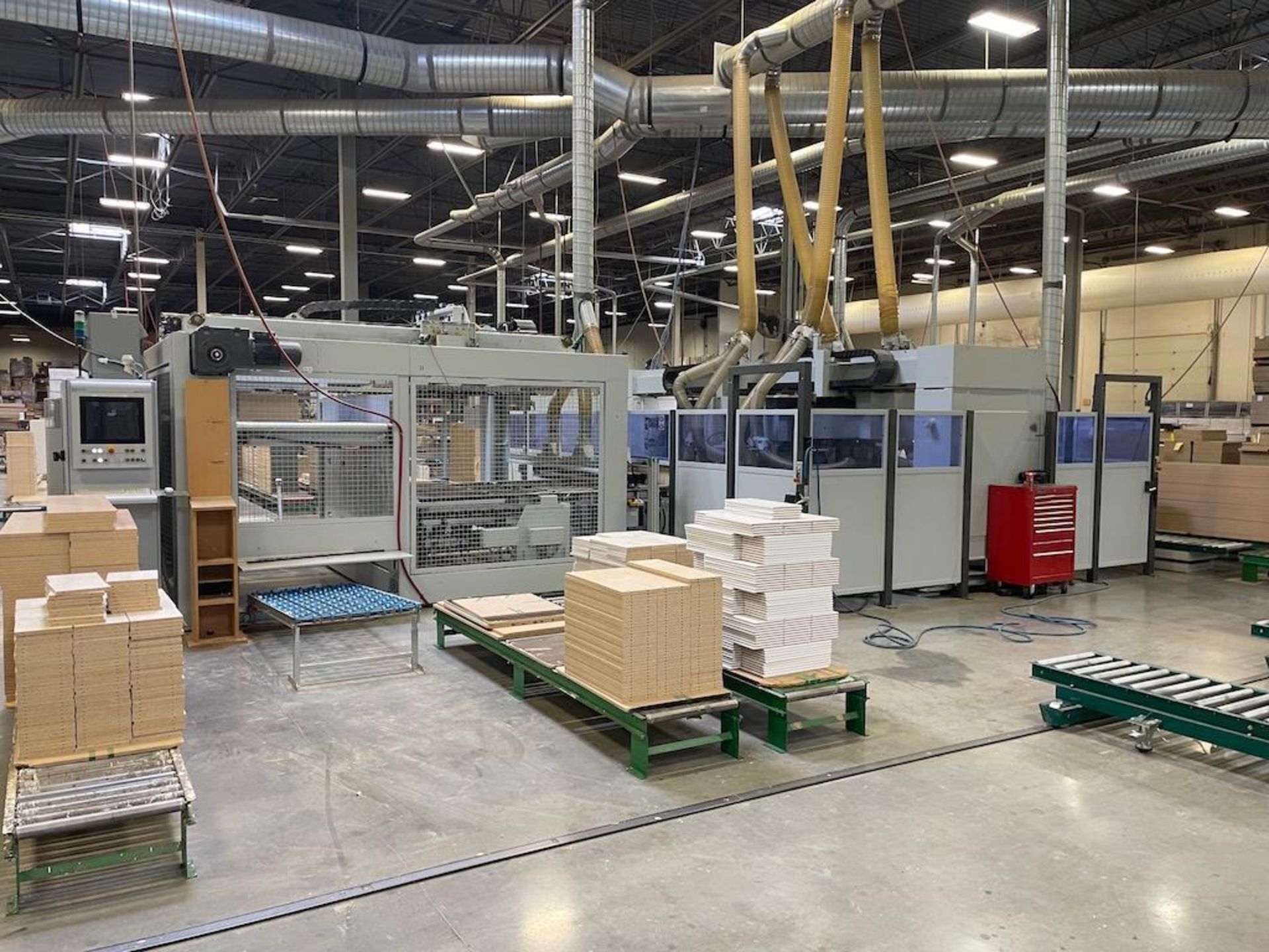 CNC Bearbeitungszentrum mit Abstapelung / WEEKE / BHT