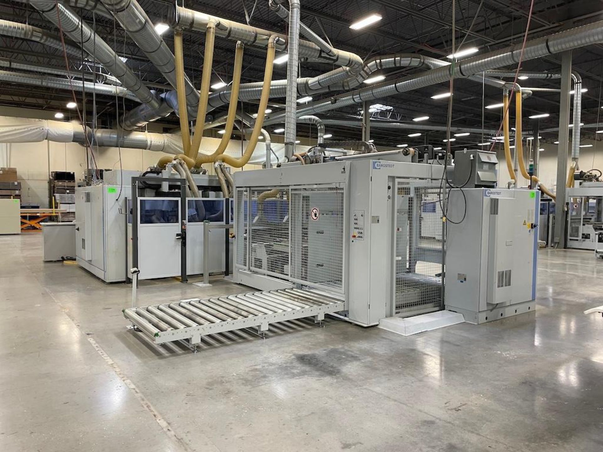 CNC Bearbeitungszentrum mit Abstapelung / WEEKE / BHT