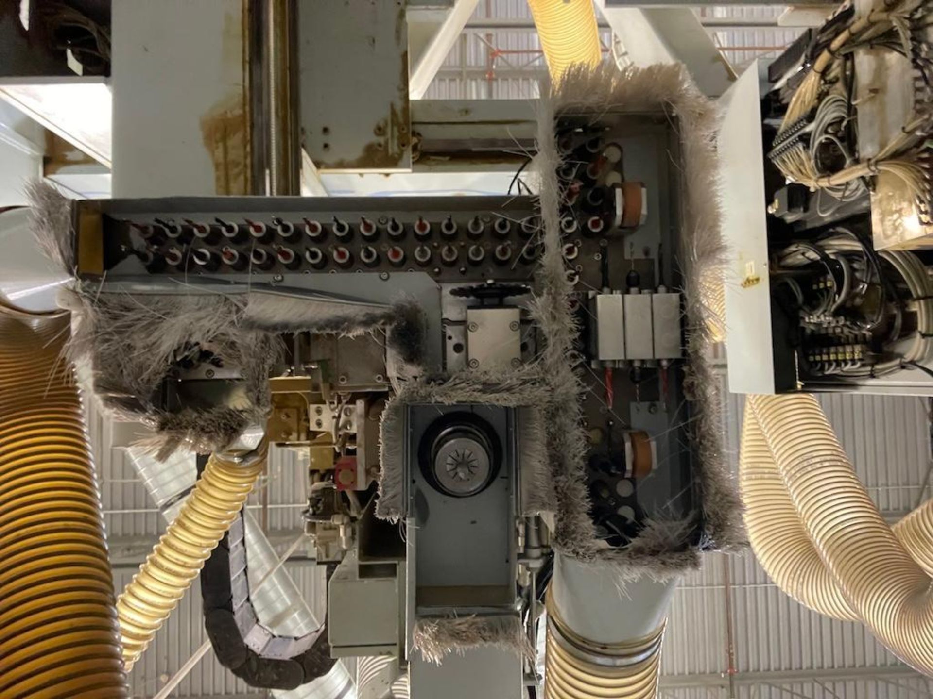 CNC Bearbeitungszentrum mit Abstapelung / WEEKE / BHT