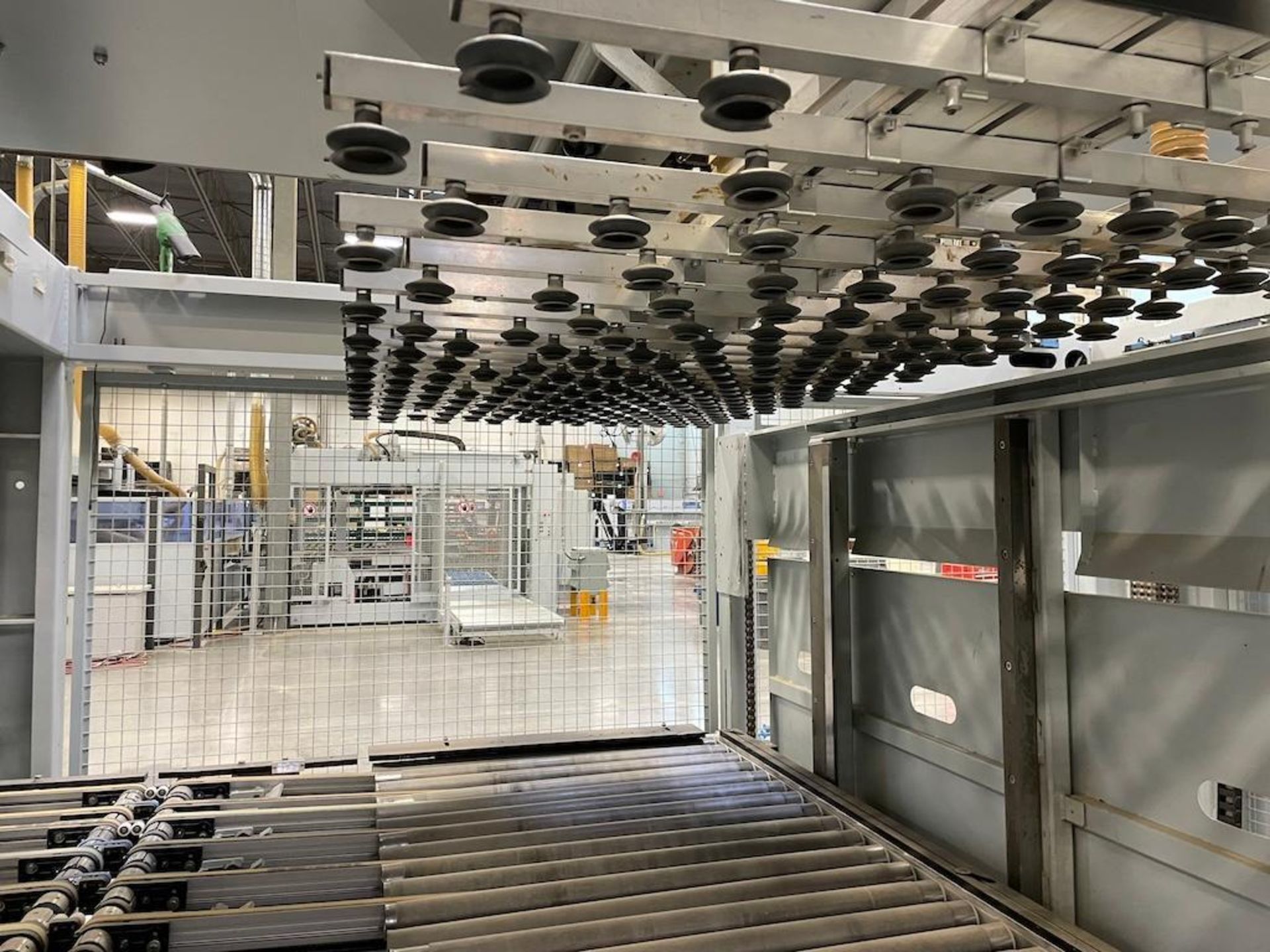 CNC Bearbeitungszentrum mit Abstapelung / WEEKE / BHT