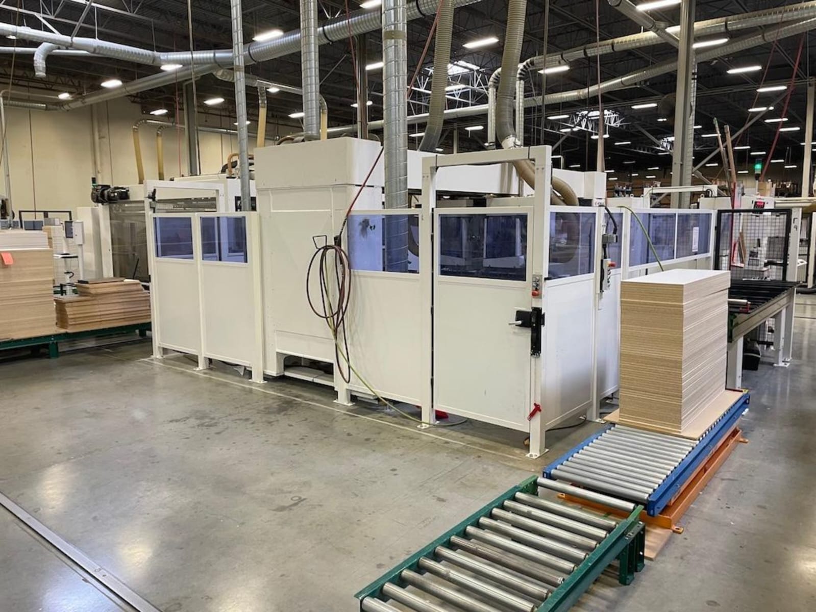 CNC Bearbeitungszentrum mit Abstapelung / WEEKE / BHT 500