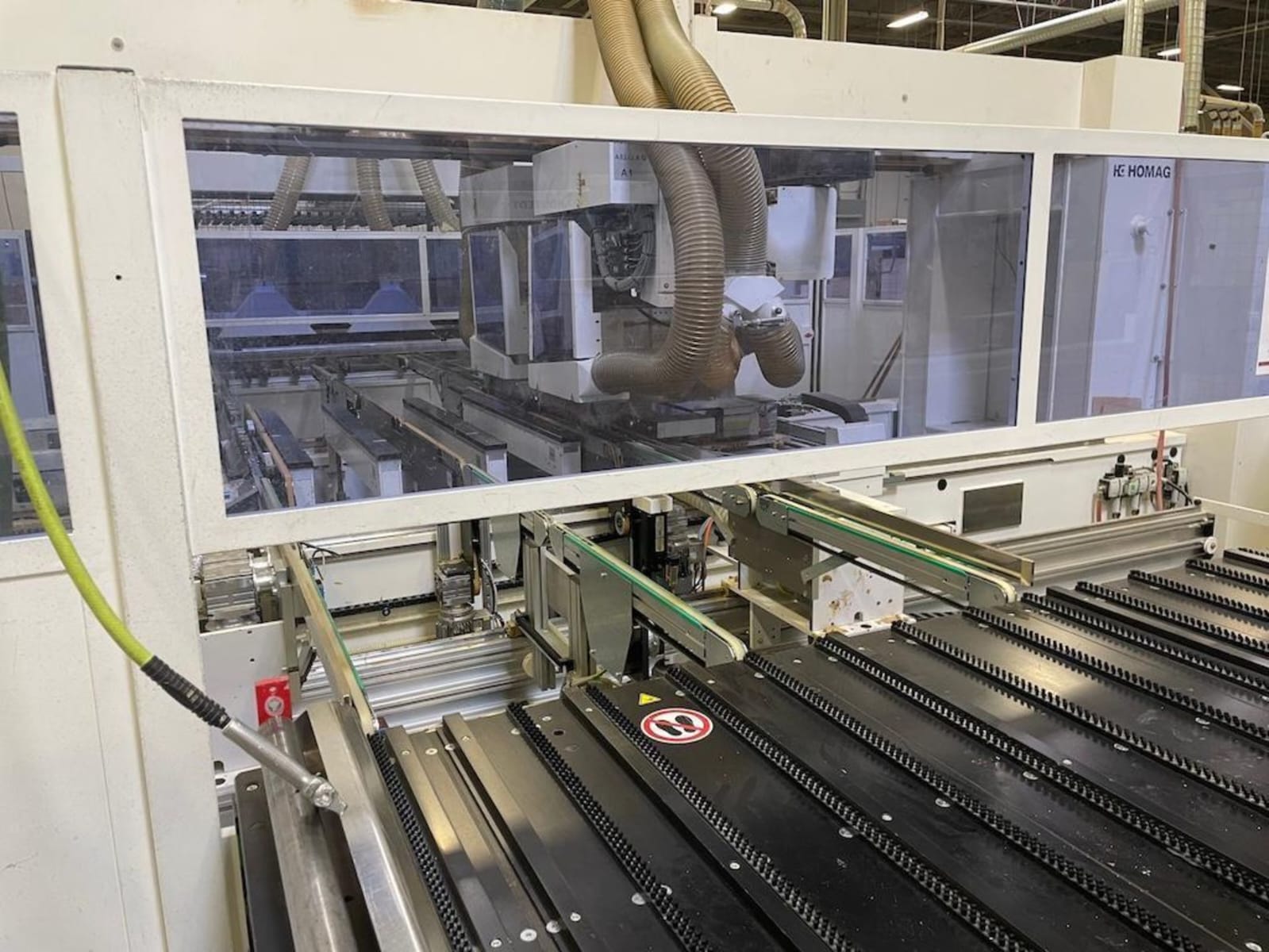 CNC Bearbeitungszentrum mit Abstapelung / WEEKE / BHT 500