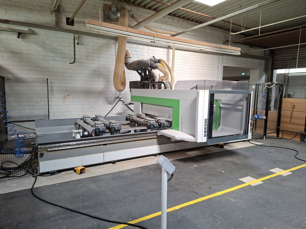 CNC-Bearbeitungszentrum / BIESSE / 