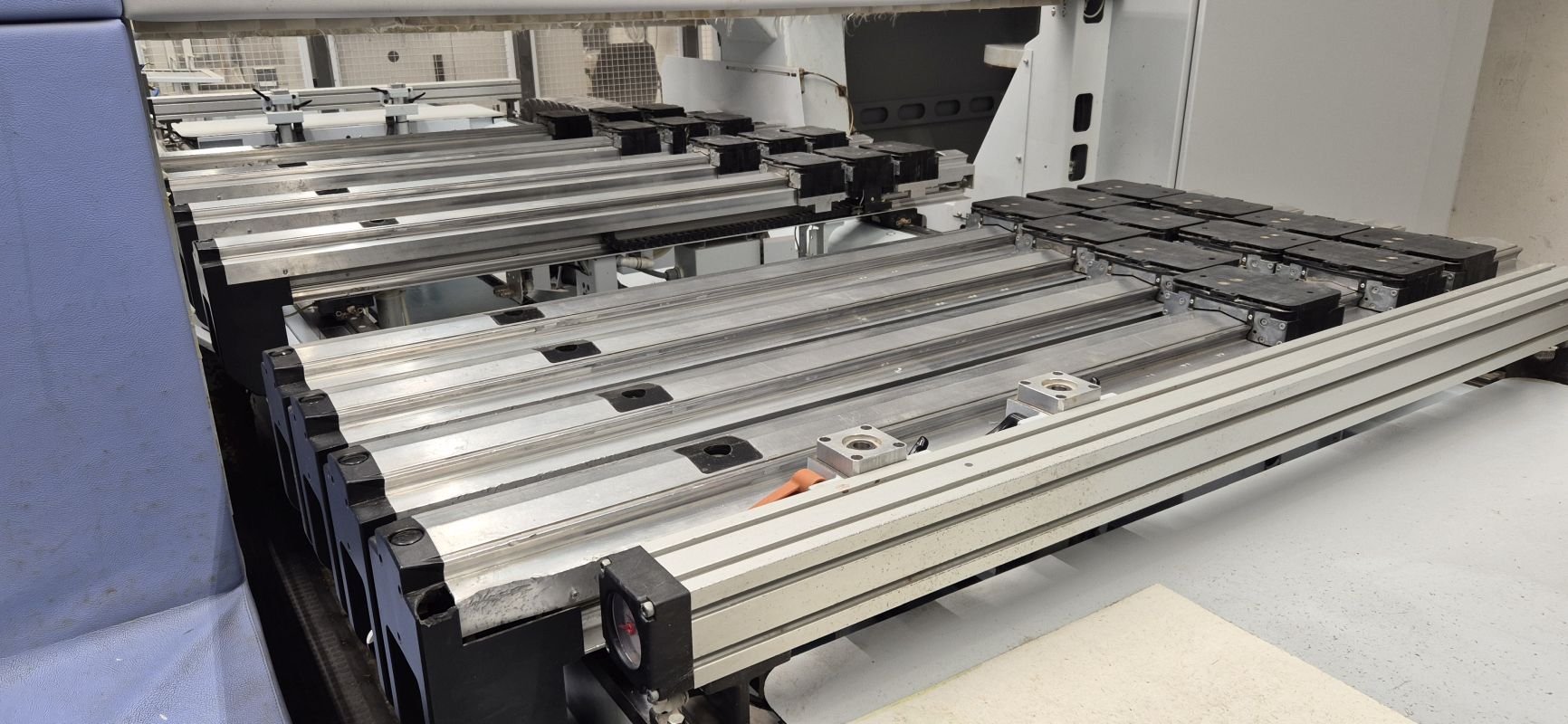 CNC - Bearbeitungszentrum mit Verleimteil / HOMAG / BMG 512/40/12/V/A