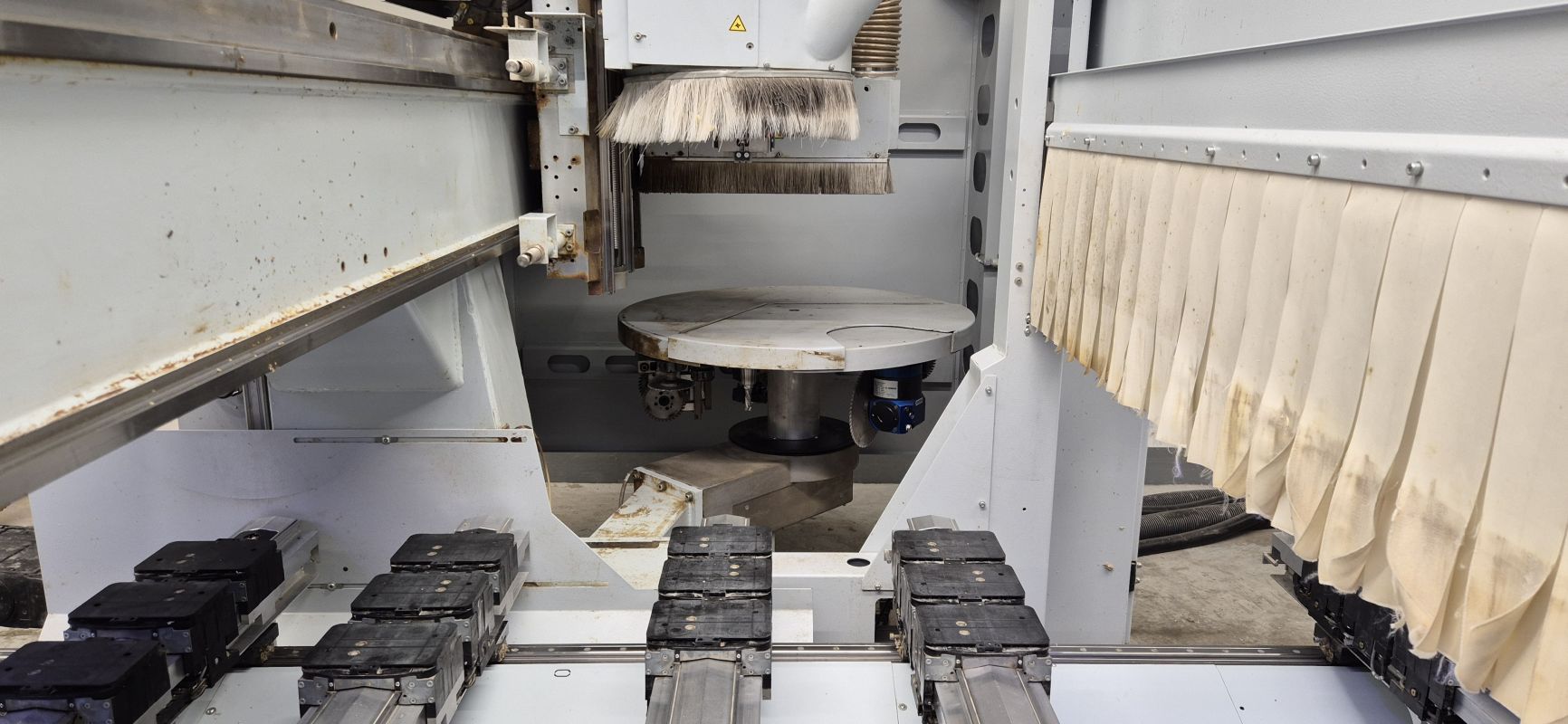 CNC - Bearbeitungszentrum mit Verleimteil / HOMAG / BMG 512/40/12/V/A