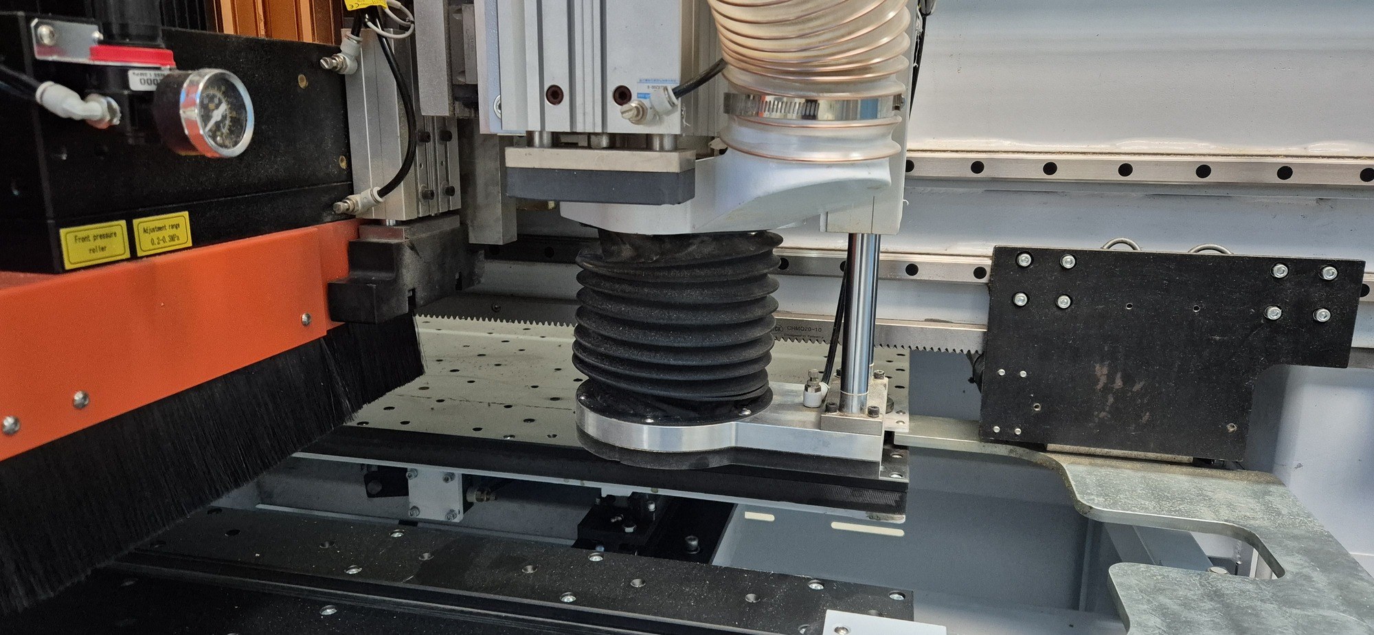 Sechs-Seiten-Bohrmaschine / QUICK CNC / KQ-63E