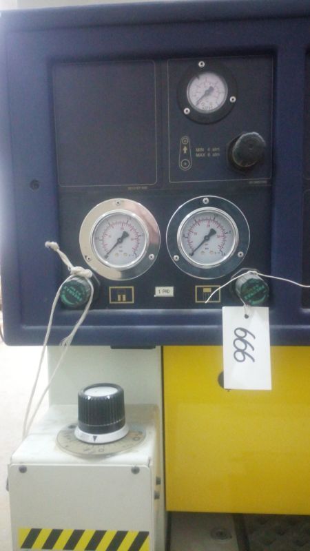 Schleifmaschine / CB Levigatrici / NV11.RRT