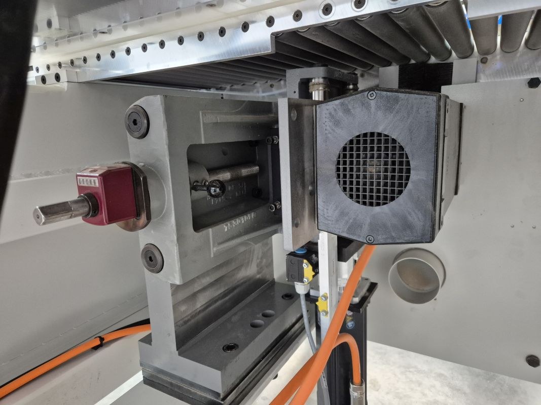 CNC-Mittelschnitts&auml;ge / WEHRMANN / WT-50/900