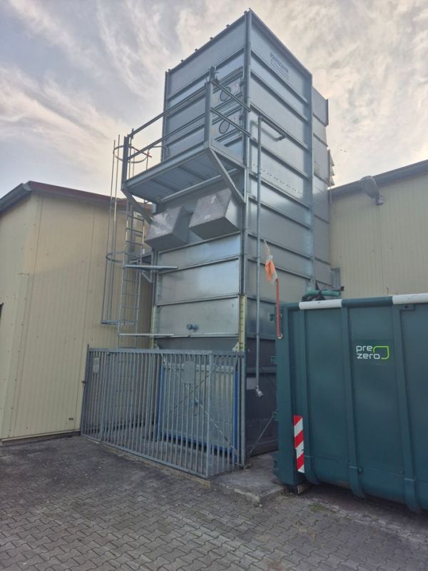 Absauganlage mit Briketierpresse / Hocker Polytechnick / MultiStar JP5