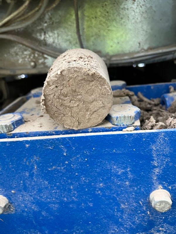 Absauganlage mit Briketierpresse / Hocker Polytechnick / MultiStar JP5