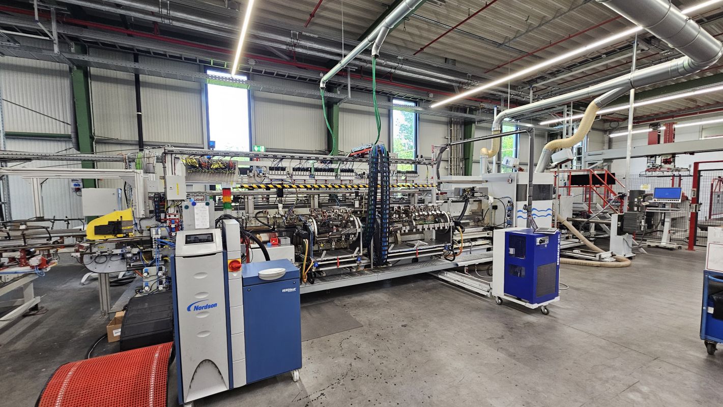 Ummantelungslinie / B&Uuml;RKLE / 