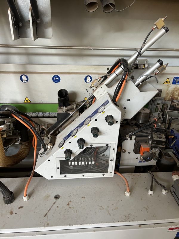 Kantenanleimmaschine / BIESSE / Jade 240 Kantenanleimmaschine / BIESSE / Jade 240