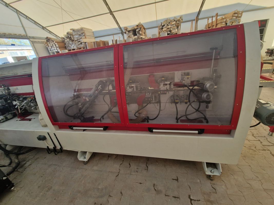 Softforming Kantenanleimmaschine mit Plattenzuschnittvorrichtung / Elwood / 