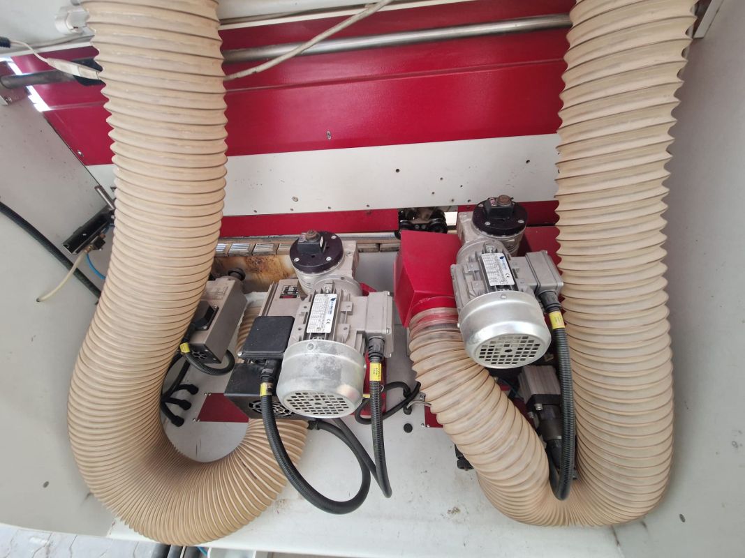 Softforming Kantenanleimmaschine mit Plattenzuschnittvorrichtung / Elwood / 