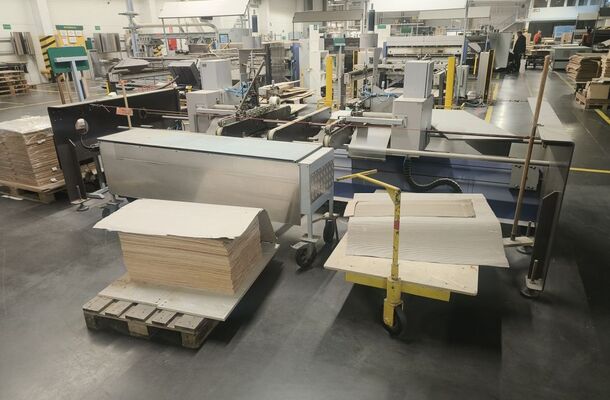 Kantenverstärkungs- und Besäumungsmaschine / M+S Brugge AG / EM-28
