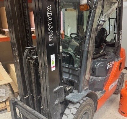 Stapler / Toyota / 06-8GF20F