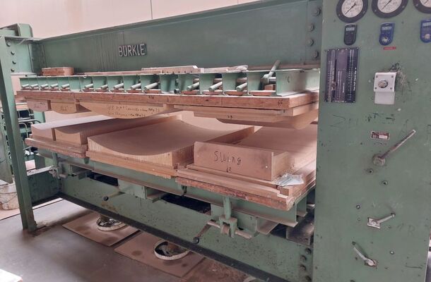 Formteil- Presse / BÜRKLE / FPMU 275/120