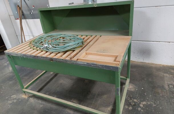 Schleiftisch / N/A / 