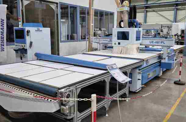 4-Achsen CNC Fr&auml;smaschine&nbsp; / QUICK CNC / UE-481PL