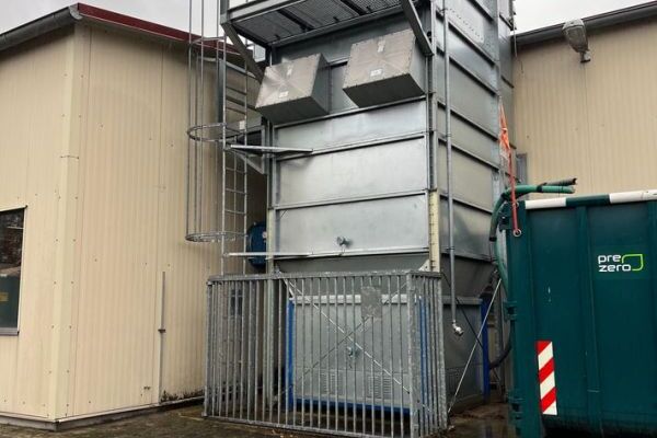 Absauganlage mit Briketierpresse / Hocker Polytechnick / MultiStar JP5