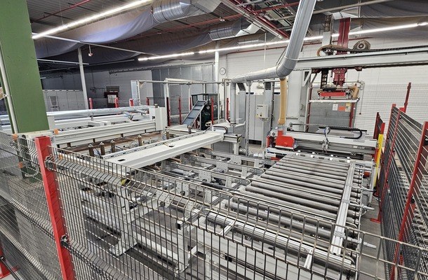 Streifenzuschnittanlage / HOLZMA / 