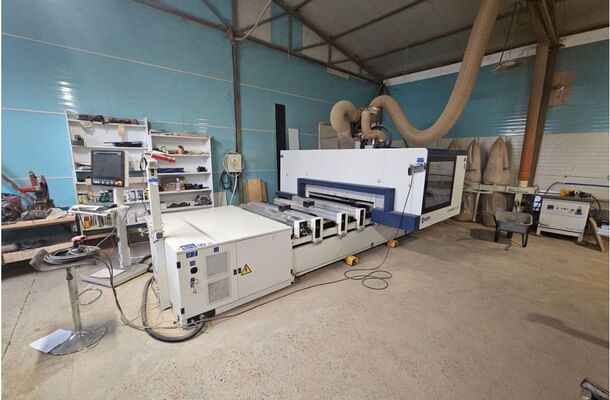 CNC-Bearbeitungszentrum / SCM / Morbidelli M100